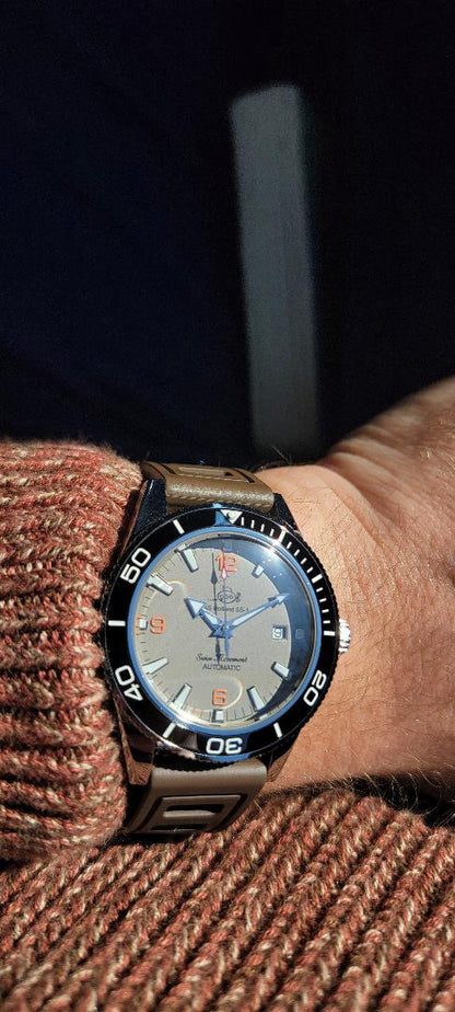 The Swiss SS-1 in Burlap Moss