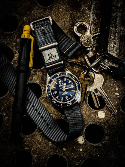 The SS-1 in Blue